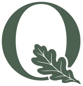 The Quercus logo: a dark green capital Q with an oak leaf lying across its tail.